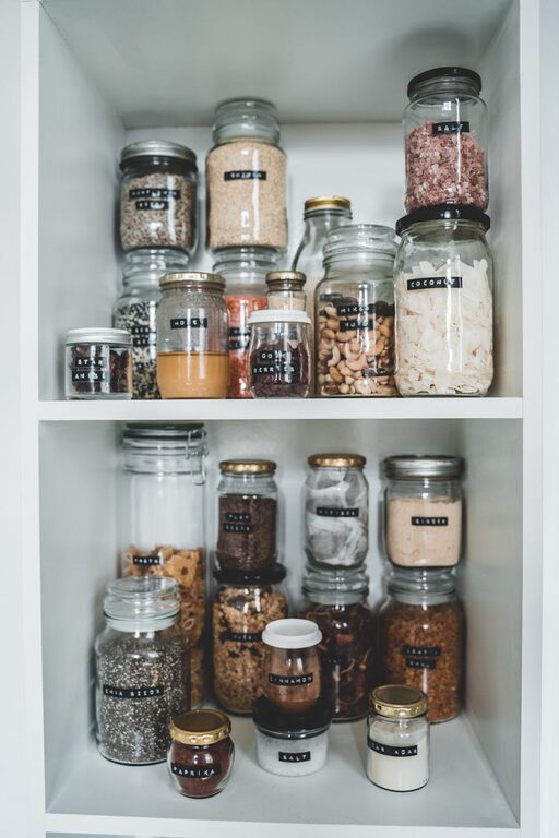 How to Keep a Tidy Fridge and Pantry: Easy Tips for Everyday Organization